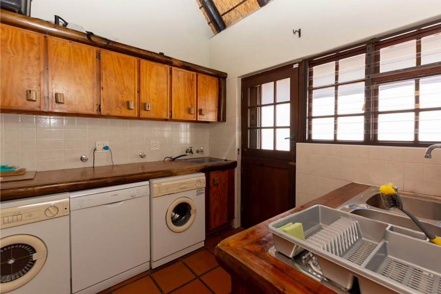 5 Bedroom Property for Sale in Myburgh Park Western Cape